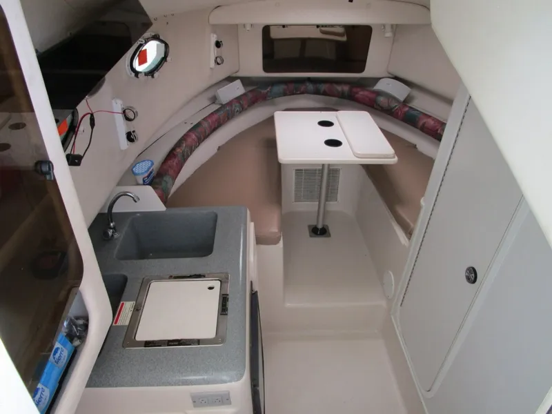 Slide: The Image of Pro-Line 2950 Mid Cabin 1997 - 10