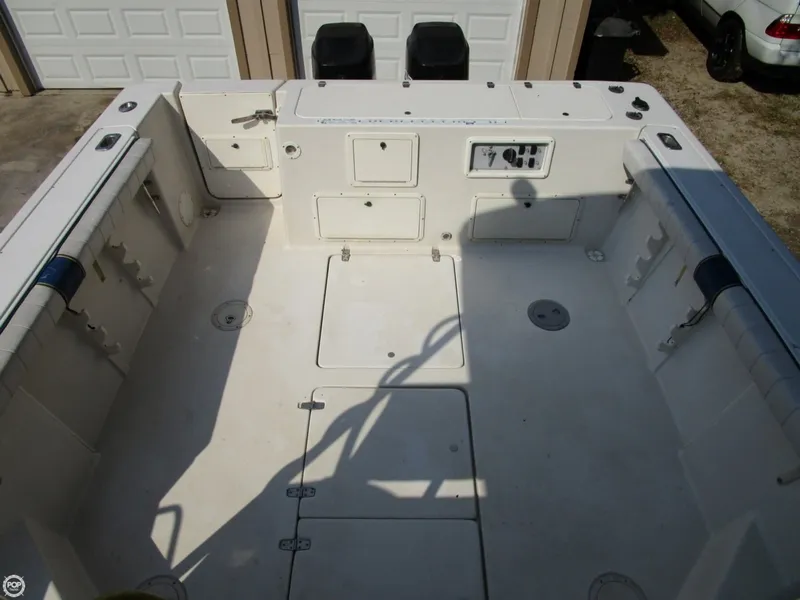 Slide: The Image of Pro-Line 2950 Mid Cabin 1997 - 9
