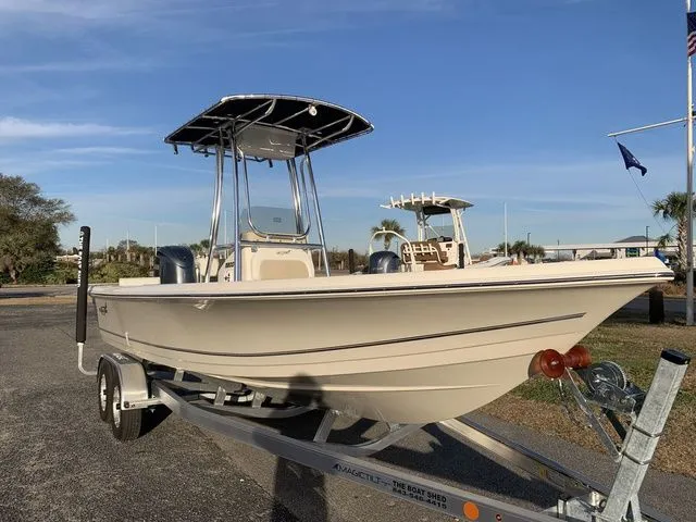 Slide: The Image of Bulls Bay 2200 XS 2026 - 6