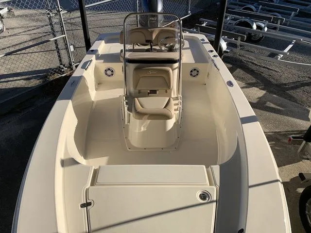 Slide: The Image of Scout 177 Sport 2025 - 13