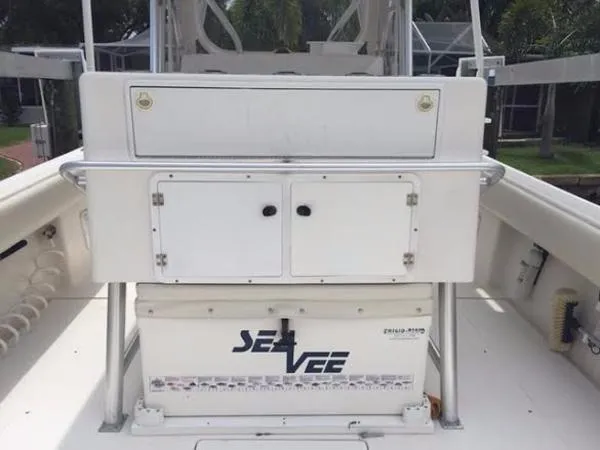 Slide: The Image of SeaVee Inboard 2003 - 7