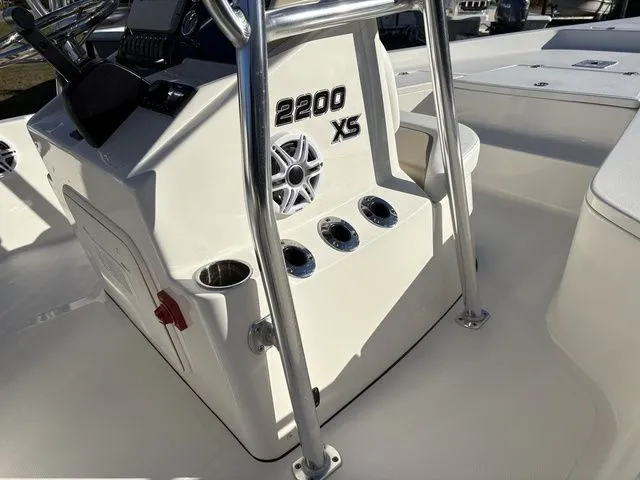 Slide: The Image of Bulls Bay 2200 XS 2026 - 20