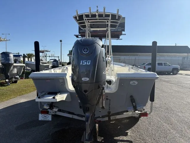 Slide: The Image of Bulls Bay 2200 XS 2026 - 3