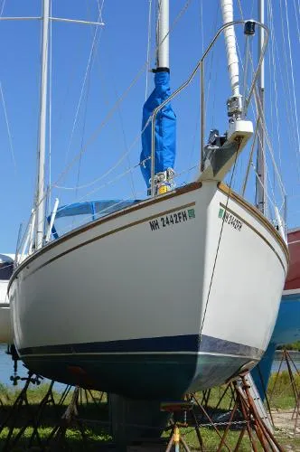 Slide: The Image of Island Packet 26 MK II 1983 - 4