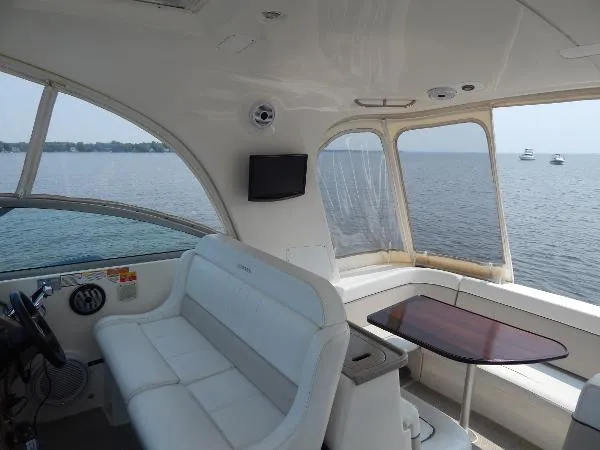 Slide: The Image of Rinker Express Cruiser 2006 - 10