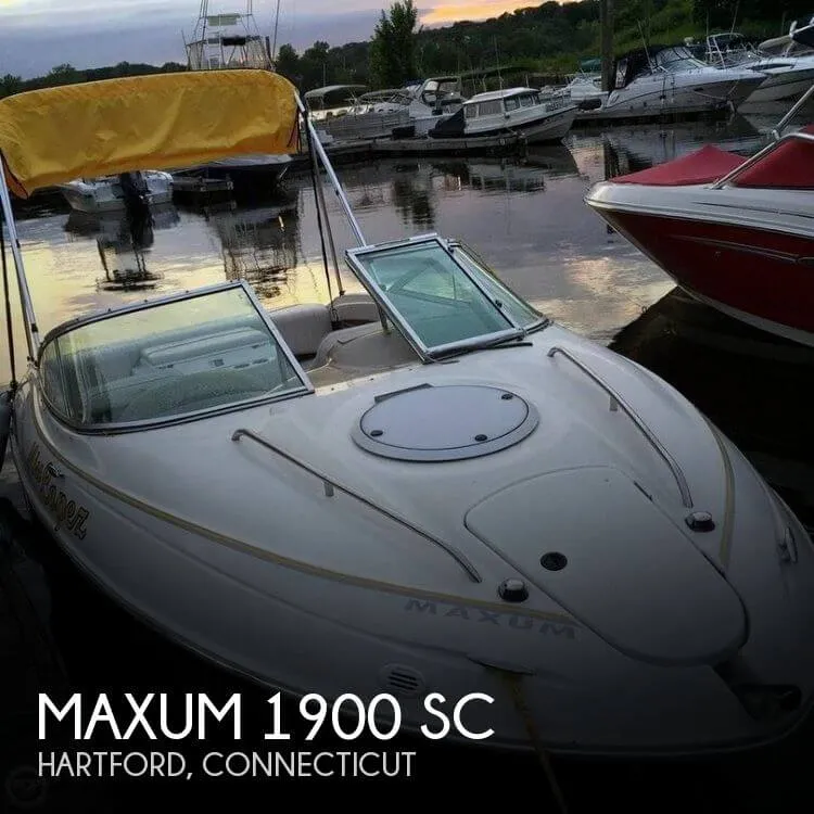 Slide: The Image of Maxum 1900 SC 1999 - 0