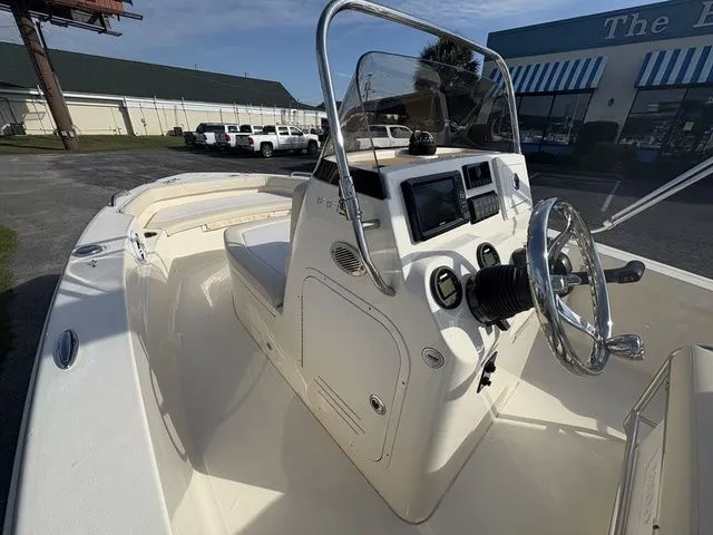 Slide: The Image of Scout 188 Sportfish 2026 - 18