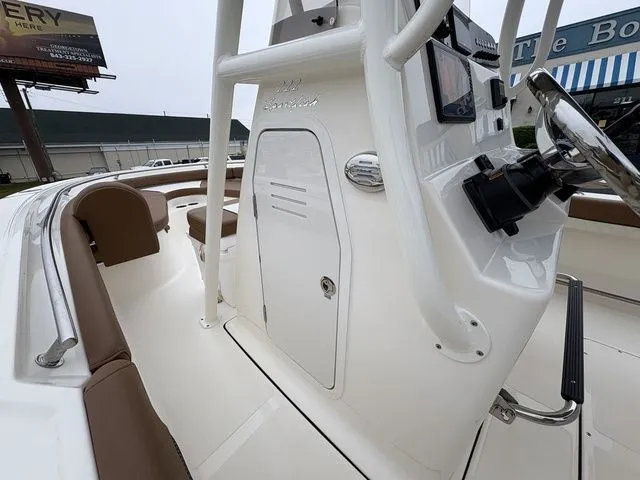 Slide: The Image of Pioneer 222 Sportfish 2026 - 22