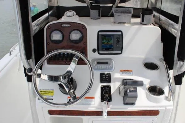 Slide: The Image of Sea Hunt 210 Ultra 2010 - 6