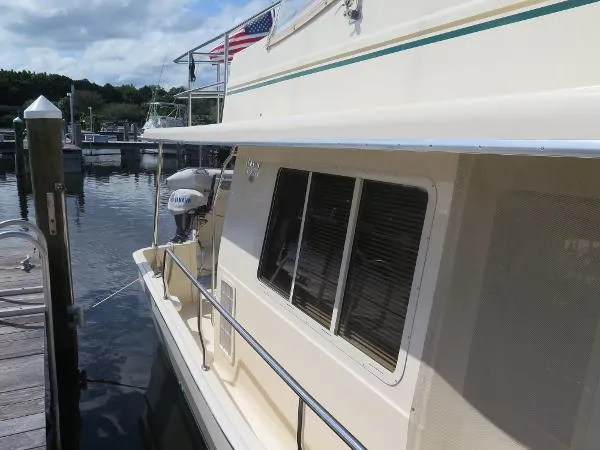 Slide: The Image of Mainship 400 Trawler 2005 - 6