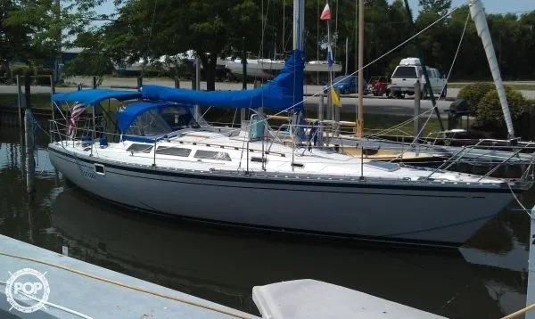 Slide: The Image of O'Day 39 Jeanneau 1984 - 5