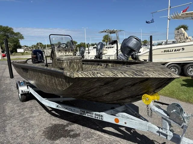 Slide: The Image of SeaArk Shadow 19 V Center Console 2026 - 13