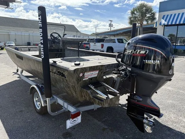 Slide: The Image of SeaArk Shadow 19 V Center Console 2026 - 17