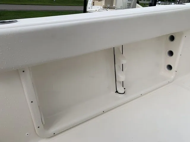 Slide: The Image of Bulls Bay 255 Center Console 2026 - 12