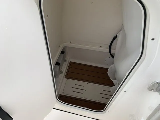 Slide: The Image of Bulls Bay 255 Center Console 2026 - 26