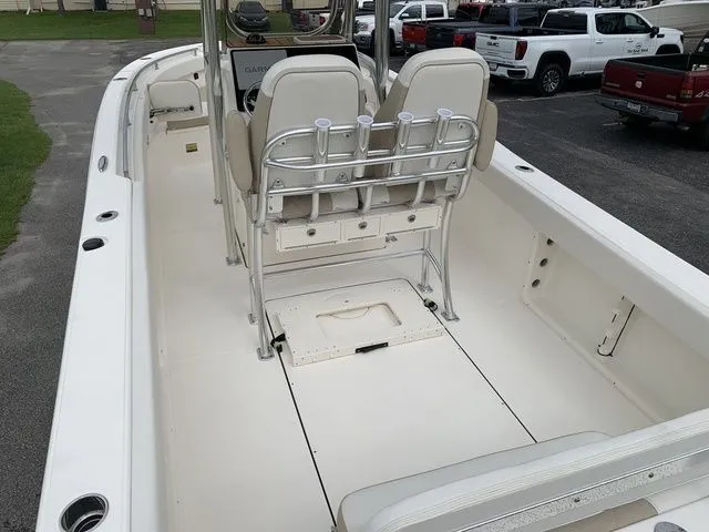 Slide: The Image of Bulls Bay 255 Center Console 2026 - 9