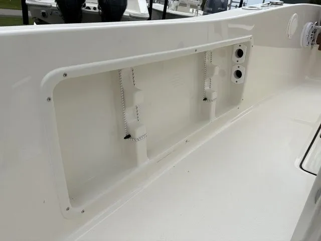 Slide: The Image of Pioneer 180 Islander 2026 - 18