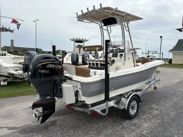 Slide: The Image of Pioneer 180 Islander 2026 - 4