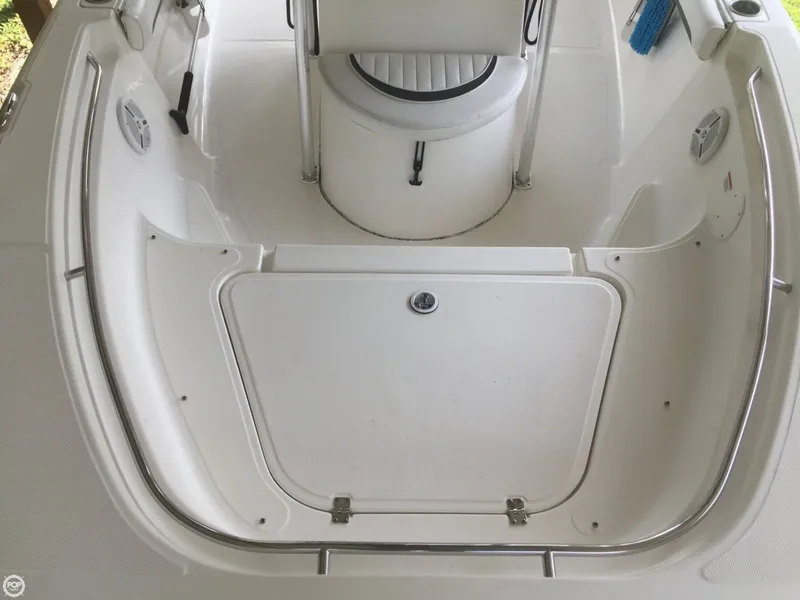 Slide: The Image of Sea Fox 216 CC 2011 - 5