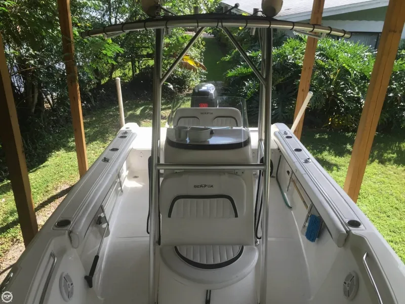 Slide: The Image of Sea Fox 216 CC 2011 - 6