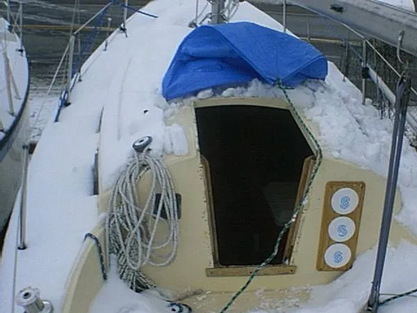 Slide: The Image of Alberg 30 1984 - 6