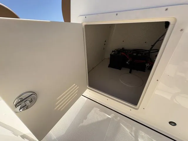 Slide: The Image of Pioneer 180 Islander 2026 - 20