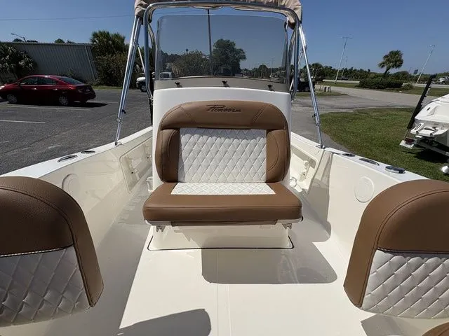 Slide: The Image of Pioneer 180 Islander 2026 - 22