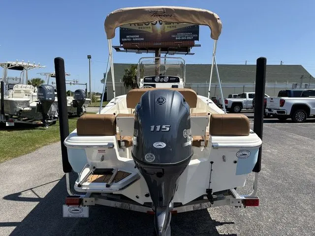 Slide: The Image of Pioneer 180 Islander 2026 - 3