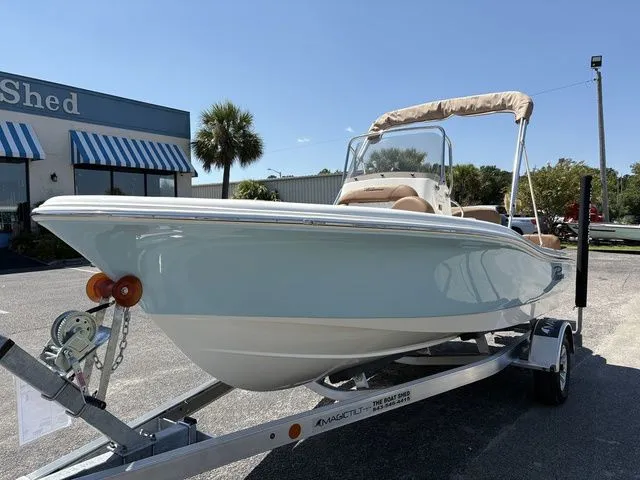 Slide: The Image of Pioneer 180 Islander 2026 - 8