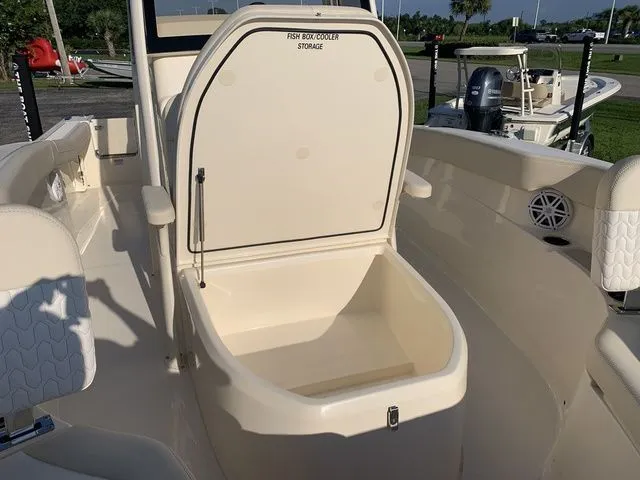 Slide: The Image of Scout 215 XSF 2026 - 30