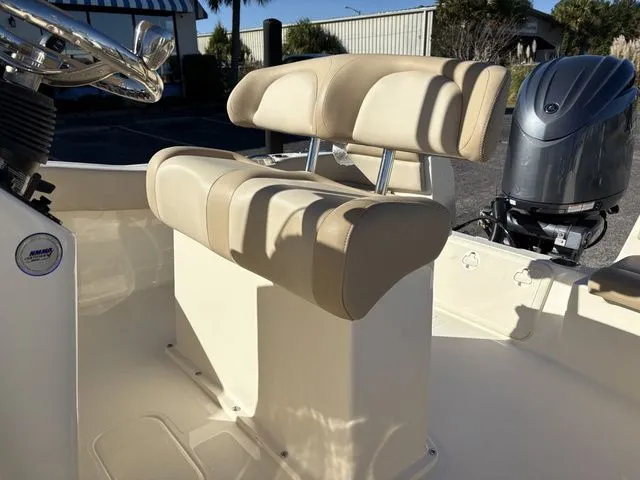 Slide: The Image of Scout 195 Sportfish 2026 - 11