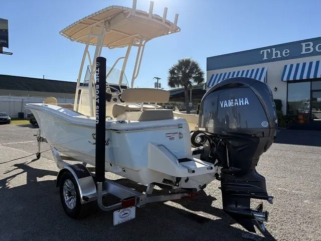 Slide: The Image of Scout 195 Sportfish 2026 - 2