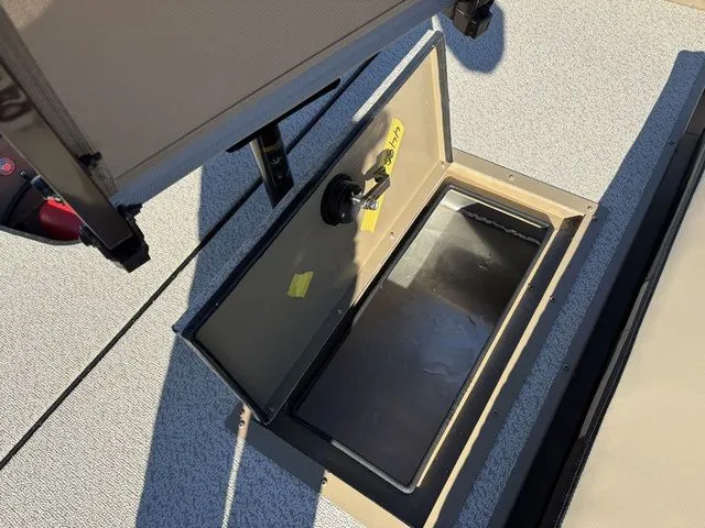 Slide: The Image of SeaArk Shadow 18 Center Console 2026 - 10