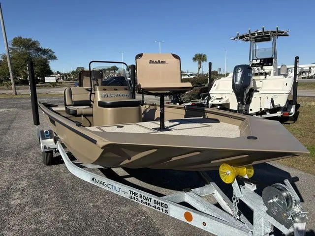 Slide: The Image of SeaArk Shadow 18 Center Console 2026 - 6