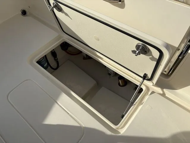 Slide: The Image of Scout 240 XSF 2026 - 10