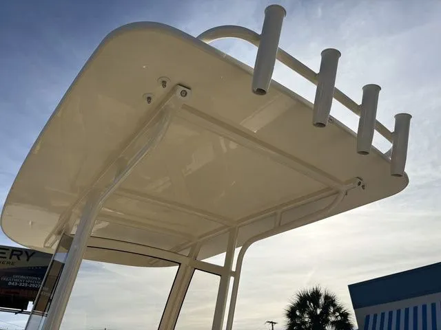 Slide: The Image of Scout 240 XSF 2026 - 17