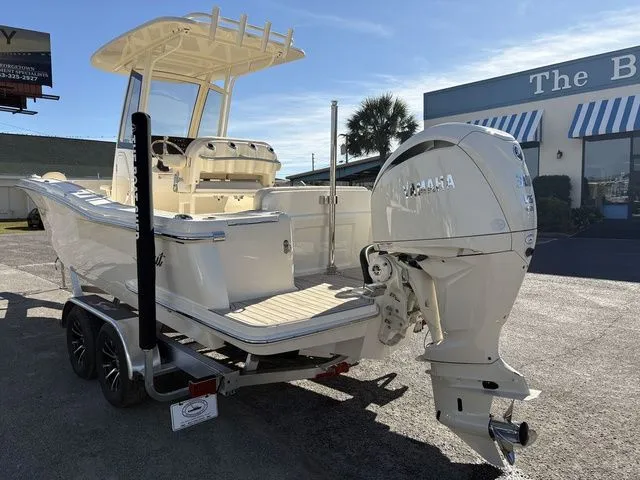 Slide: The Image of Scout 240 XSF 2026 - 2