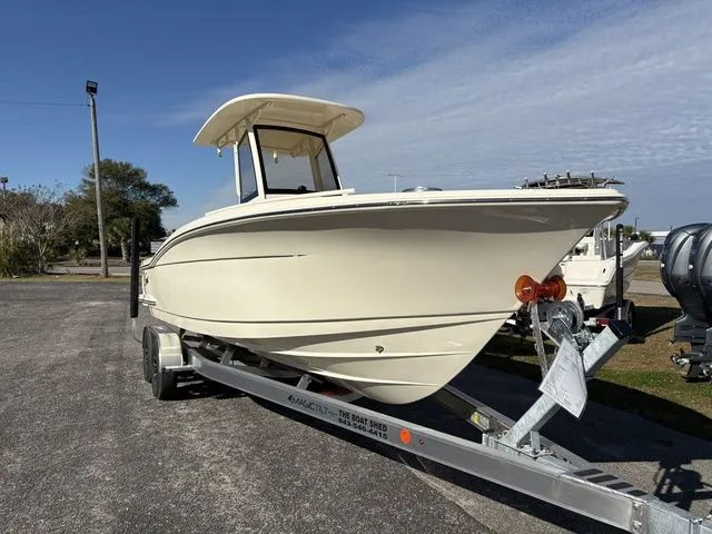 Slide: The Image of Scout 240 XSF 2026 - 6