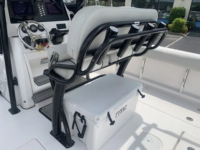 Slide: The Image of Sea Fox 268 Commander 2023 - 13