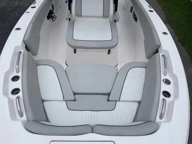 Slide: The Image of Sea Fox 268 Commander 2023 - 32