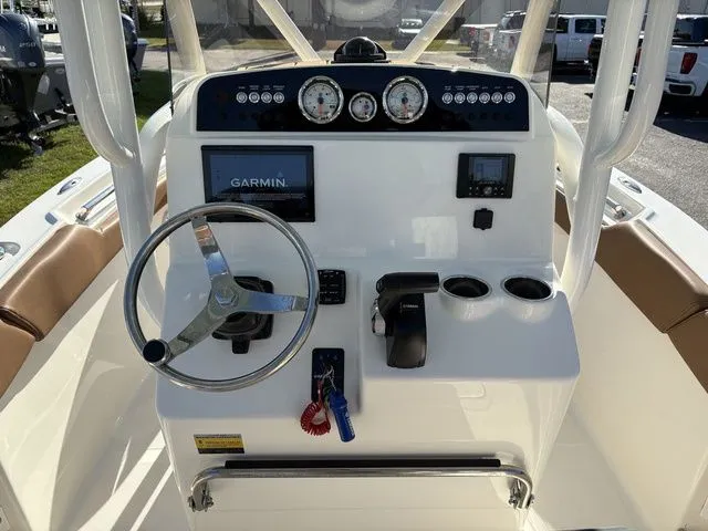 Slide: The Image of Pioneer 202 Islander 2025 - 18