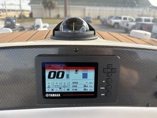 Slide: The Image of Pioneer 222 Sportfish 2020 - 17