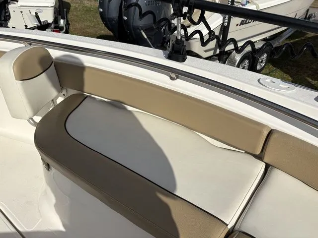 Slide: The Image of Pioneer 222 Sportfish 2020 - 30