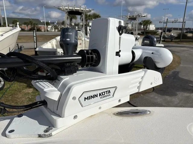 Slide: The Image of Pioneer 222 Sportfish 2020 - 32