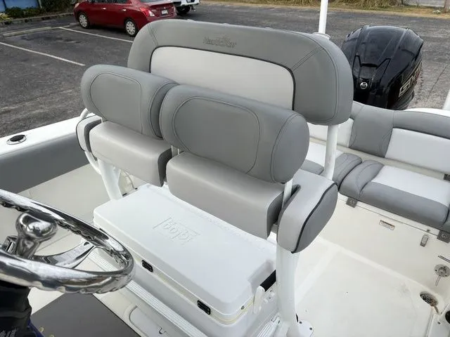 Slide: The Image of NauticStar 2302 Legacy 2022 - 12