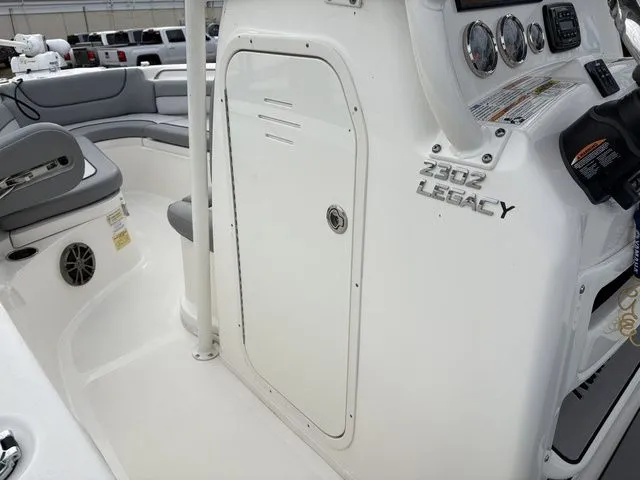 Slide: The Image of NauticStar 2302 Legacy 2022 - 23