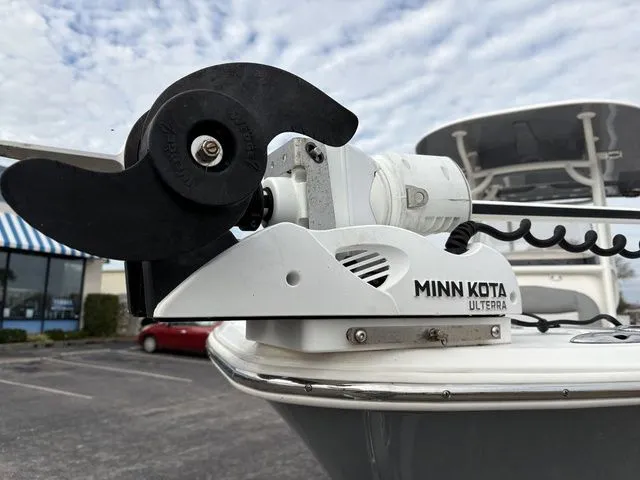 Slide: The Image of NauticStar 2302 Legacy 2022 - 32