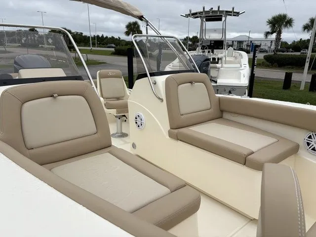 Slide: The Image of Scout 195 Sport Dorado 2026 - 17