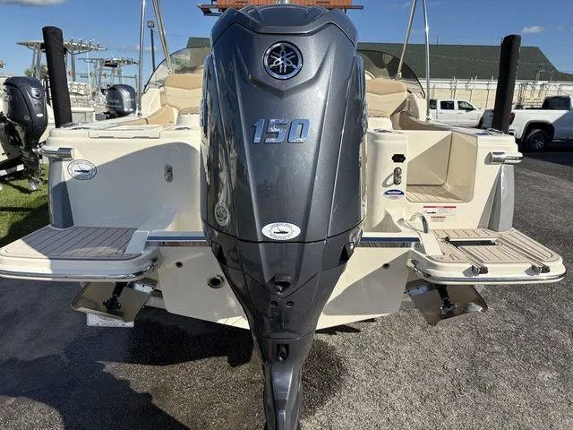 Slide: The Image of Scout 220 Dorado 2026 - 3