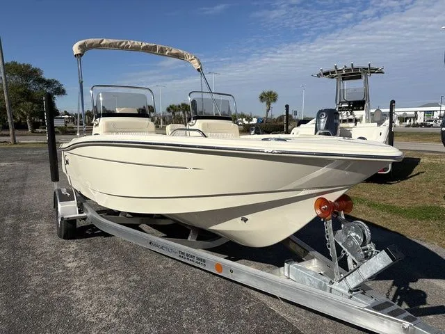 Slide: The Image of Scout 188 Sport Dorado 2026 - 6